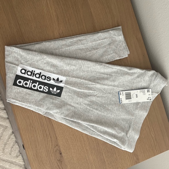 adidas Originals RYV trefoil leggings in gray - Picture 5 of 6